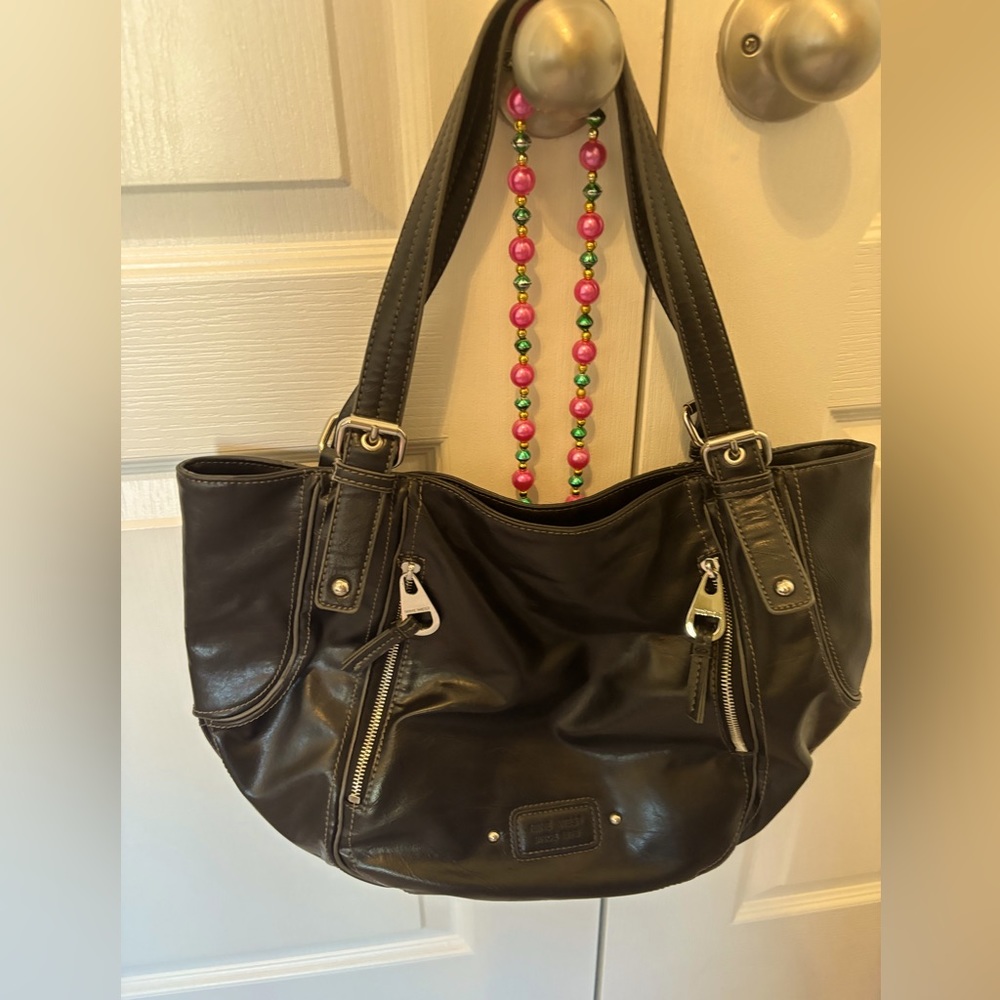 Nine West black shoulder bag with silver accents